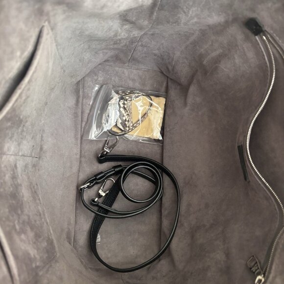 Authentic Louis Vuitton Lockit MM RARE python snake veau leather $4560 MSRP - Picture 9 of 14